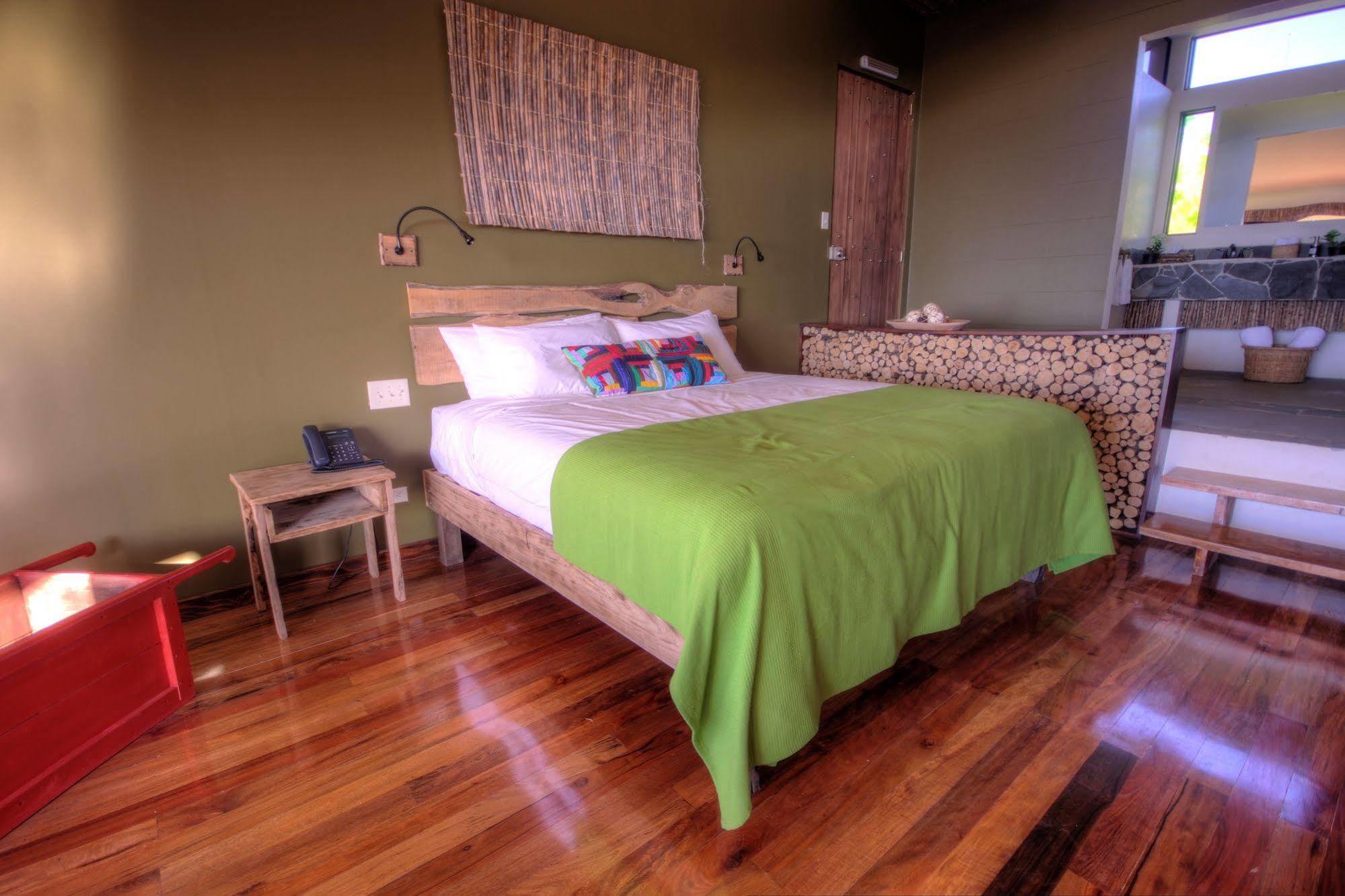 Chayote Lodge Naranjo  ภายนอก รูปภาพ