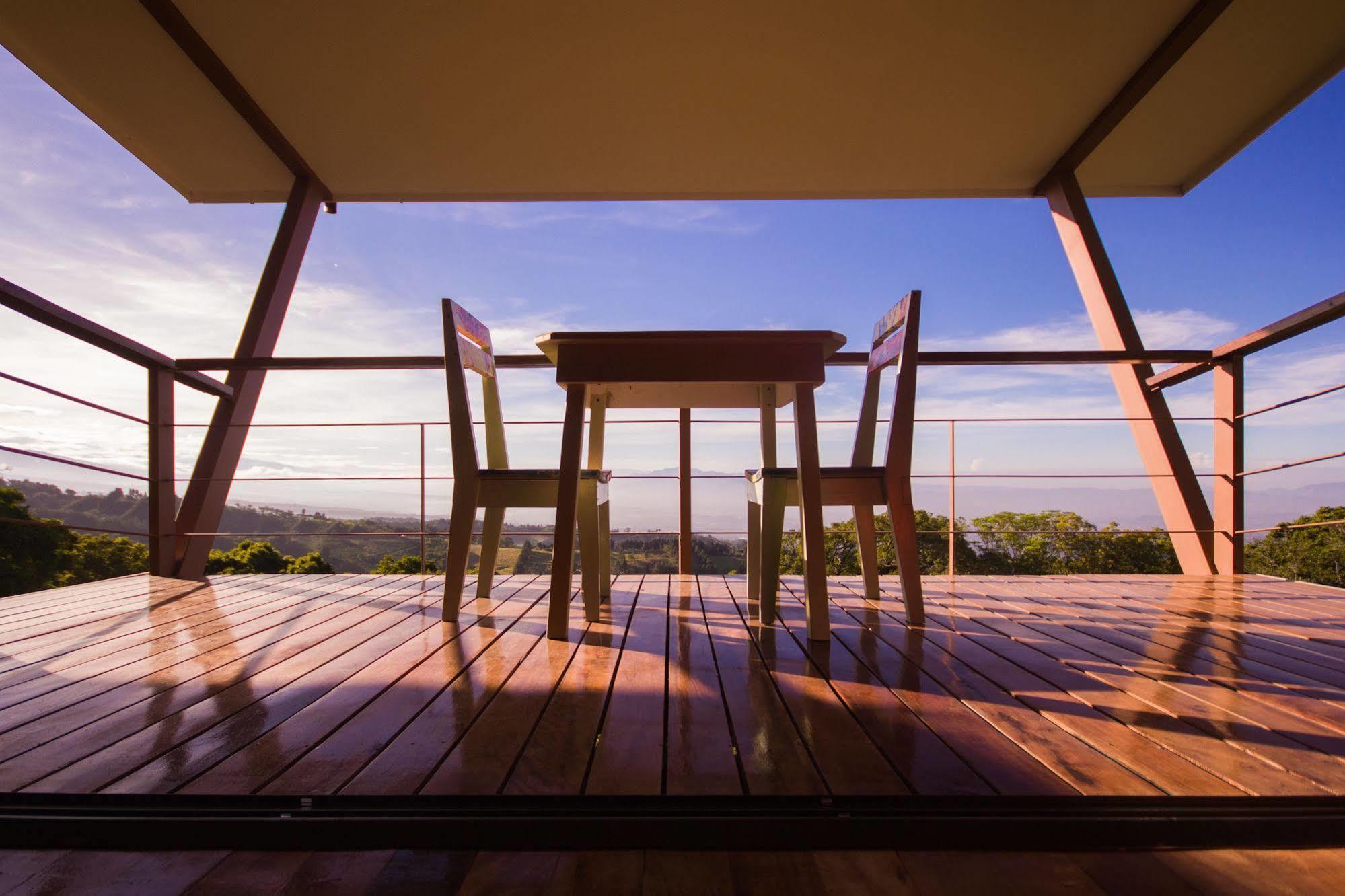 Chayote Lodge Naranjo  ภายนอก รูปภาพ